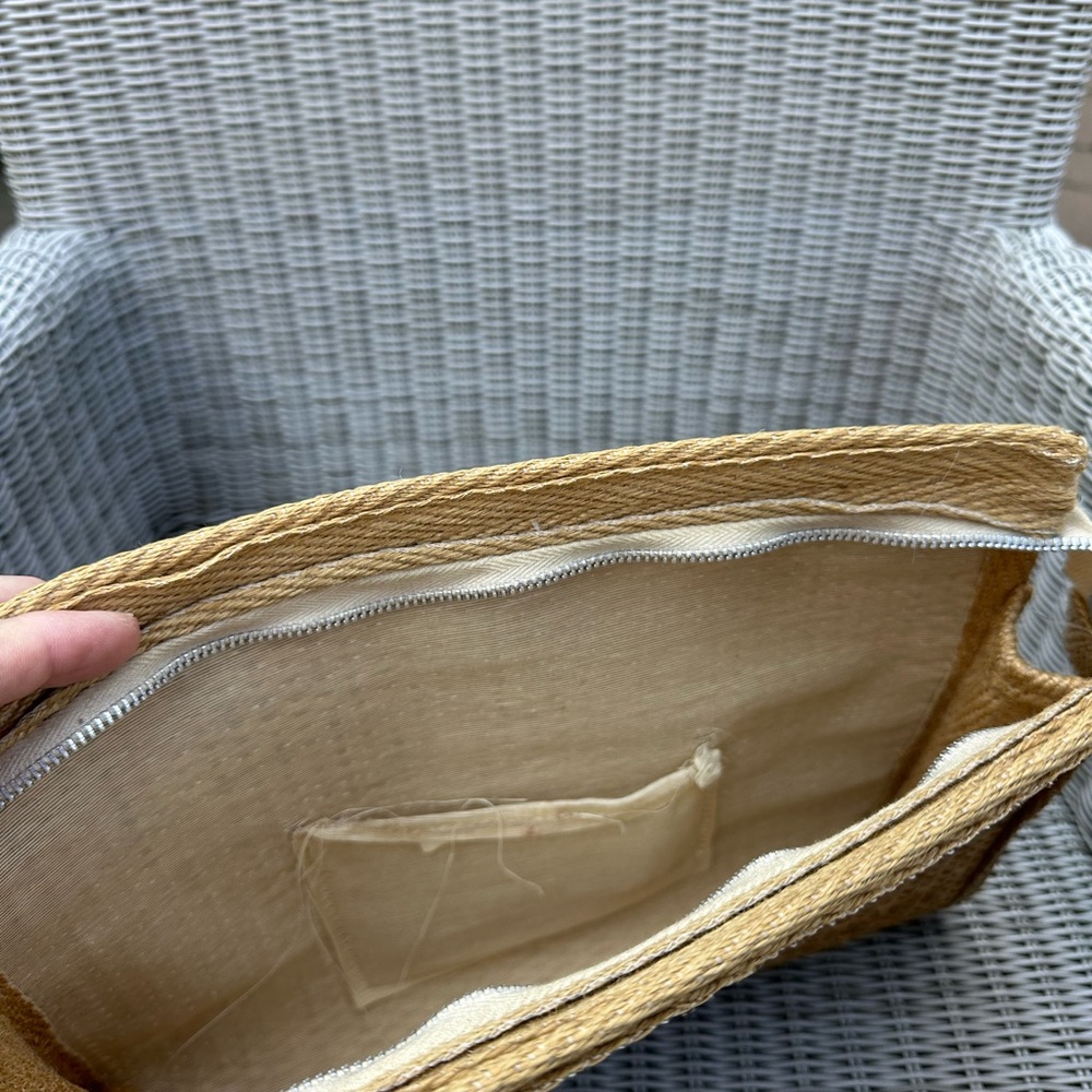 Vintage Woven Straw Clutch - Picture 3 of 3